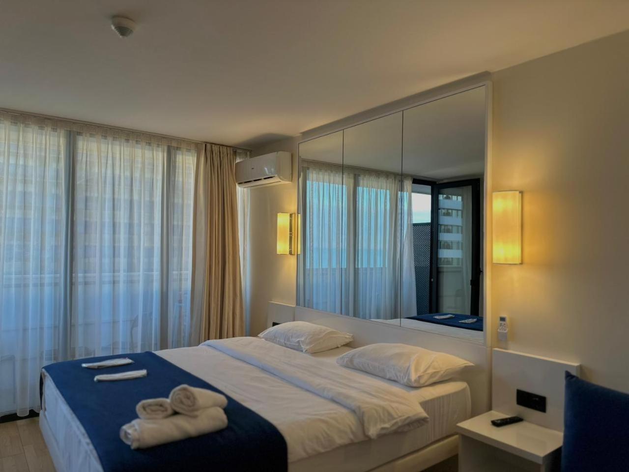 Luxury Panorama Sea View Apartment & Central Batumi Ngoại thất bức ảnh